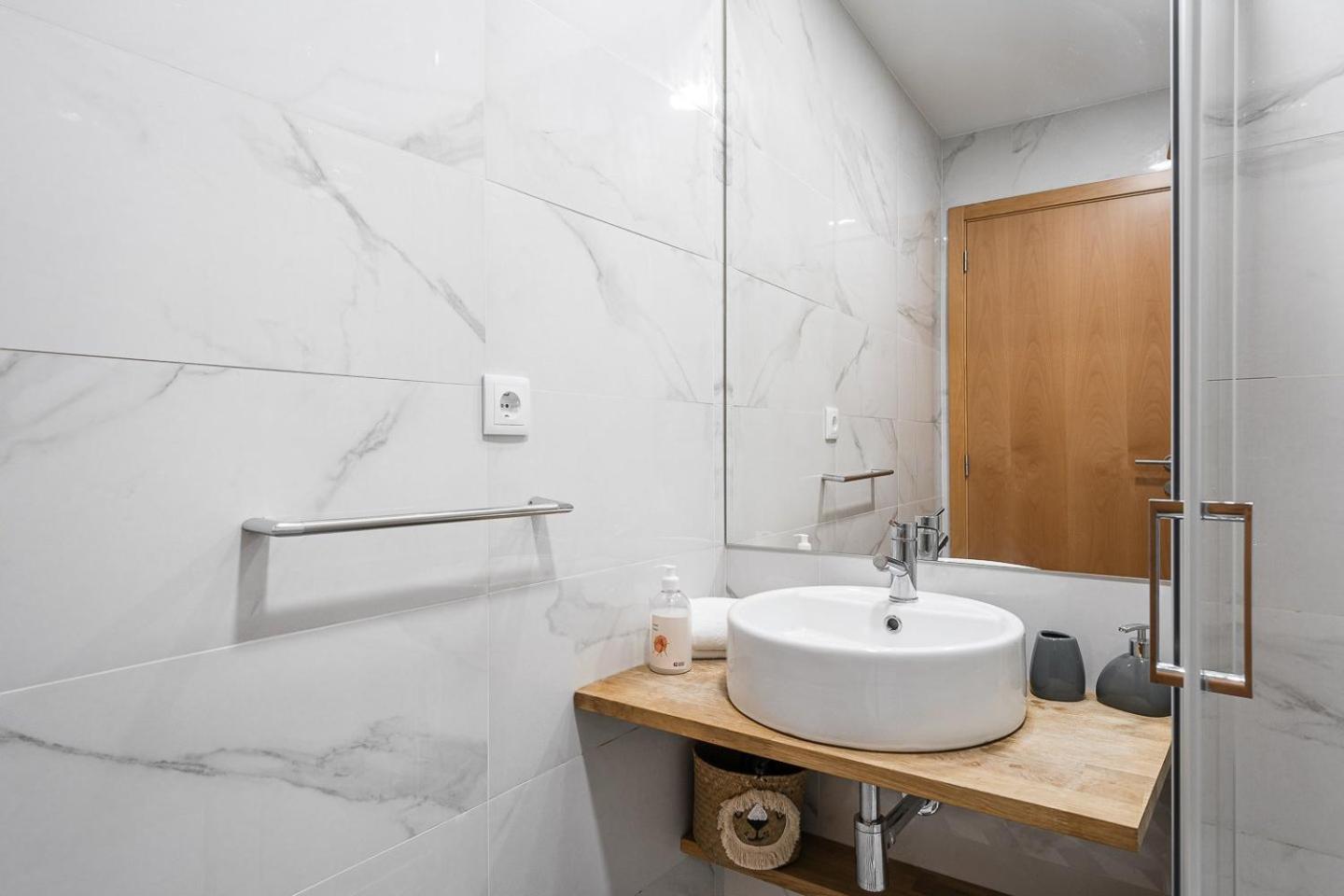 Guestready - Bright Duplex In Downtown Hotell Porto Eksteriør bilde